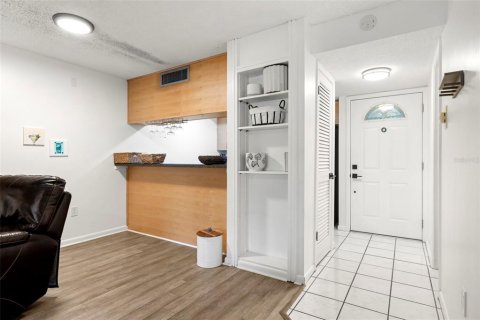 Condo in Tampa, Florida, 4 rooms  № 1626269 - photo 13