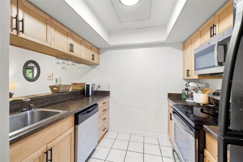 Condo in Tampa, Florida, 4 rooms  № 1626269 - photo 18