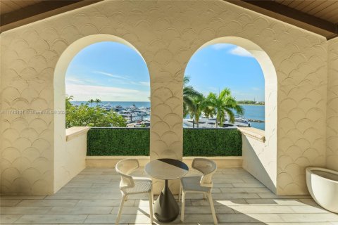 Copropriété à vendre à Miami Beach, Floride: 2 chambres, 177.63 m2 № 1859992 - photo 16