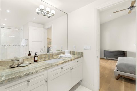 Copropriété à vendre à Miami Beach, Floride: 2 chambres, 177.63 m2 № 1859992 - photo 15