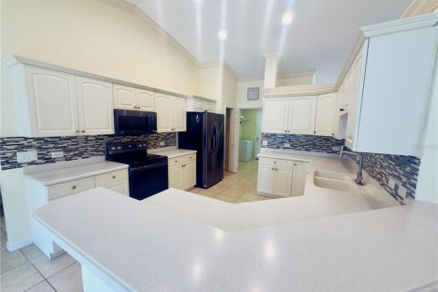 House in Ocala, Florida 3 bedrooms, 178.74 sq.m. № 1724112 - photo 16