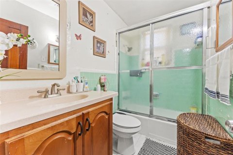 House in Jacksonville, Florida 4 bedrooms, 129.97 sq.m. № 1632412 - photo 22