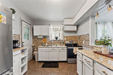 House in Jacksonville, Florida 4 bedrooms, 129.97 sq.m. № 1632412 - photo 15