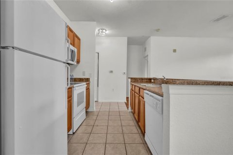 Condo in Orlando, Florida, 1 bedroom  № 2267328 - photo 19