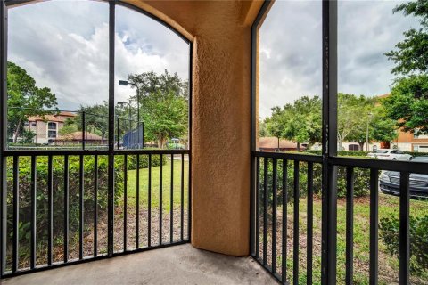 Condo in Orlando, Florida, 1 bedroom  № 2267328 - photo 15