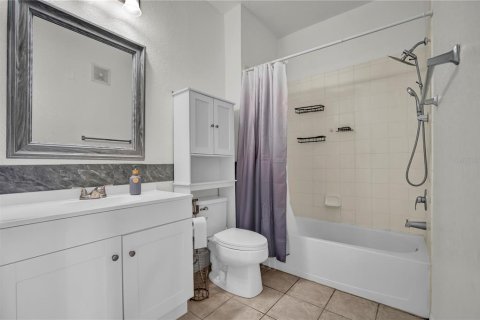 Condo in Orlando, Florida, 1 bedroom  № 2267328 - photo 23