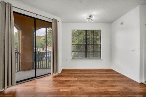 Condo in Orlando, Florida, 1 bedroom  № 2267328 - photo 13