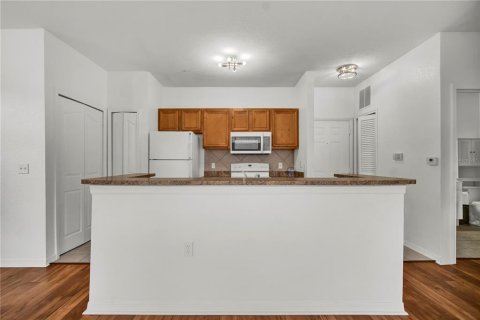 Condo in Orlando, Florida, 1 bedroom  № 2267328 - photo 18