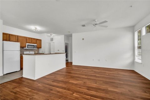 Condo in Orlando, Florida, 1 bedroom  № 2267328 - photo 16