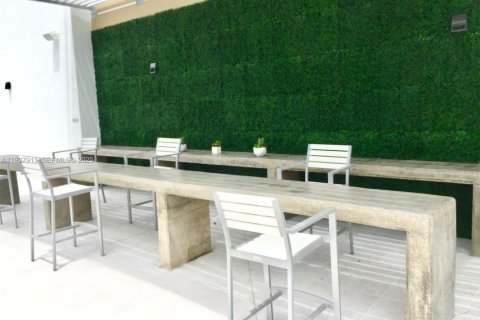 Снять в аренду квартиру в Майами, Флорида 1 спальня, 71.35м2, № 1988152 - фото 18