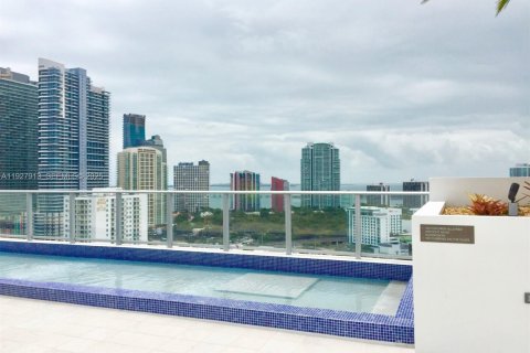 Снять в аренду квартиру в Майами, Флорида 1 спальня, 71.35м2, № 1988152 - фото 22