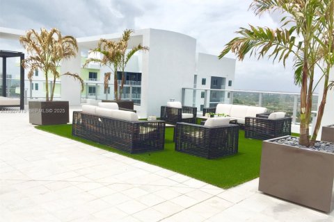 Снять в аренду квартиру в Майами, Флорида 1 спальня, 71.35м2, № 1988152 - фото 17