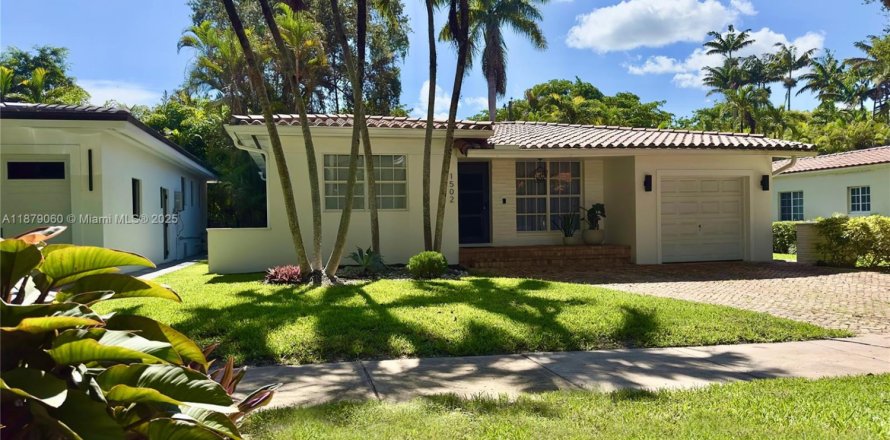 Casa en Coral Gables, Florida 2 dormitorios, 142.7 m2 № 1921384