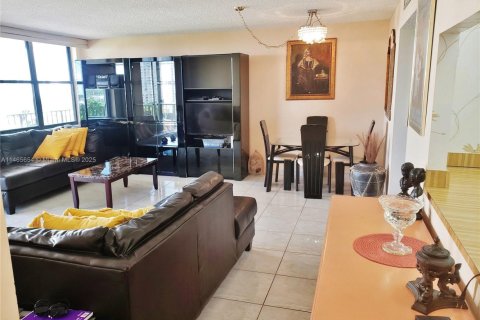 Copropriété à vendre à Aventura, Floride: 2 chambres, 112.41 m2 № 1731745 - photo 5