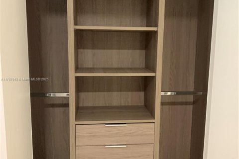 Купить кондоминиум в Майами, Флорида 2 спальни, 116.5м2, № 1983308 - фото 21