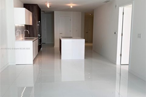 Купить кондоминиум в Майами, Флорида 2 спальни, 116.5м2, № 1983308 - фото 12