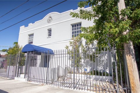 Condominio en venta en Miami, Florida, 2 dormitorios, 56.67 m2 № 1959442 - foto 1