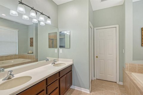House in Parrish, Florida 4 bedrooms, 304.25 sq.m. № 1849900 - photo 17