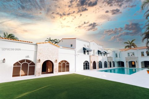 Купить виллу или дом в Корал-Гейблс, Флорида 7 спален, 994.61м2, № 2051078 - фото 2