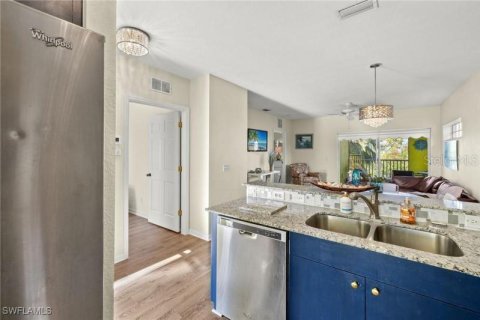 Condo in Punta Gorda, Florida, 2 bedrooms  № 1718085 - photo 12