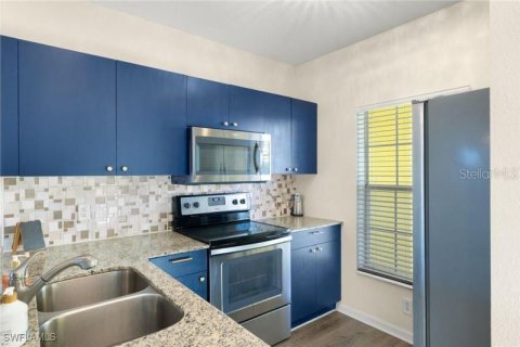 Condo in Punta Gorda, Florida, 2 bedrooms  № 1718085 - photo 11