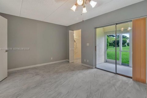 Condominio en alquiler en Palm Springs, Florida, 1 dormitorio, 58.53 m2 № 2006443 - foto 16