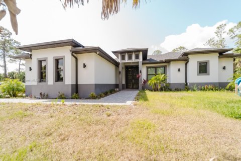 Casa en venta en Naples, Florida, 3 dormitorios № 1890625 - foto 2
