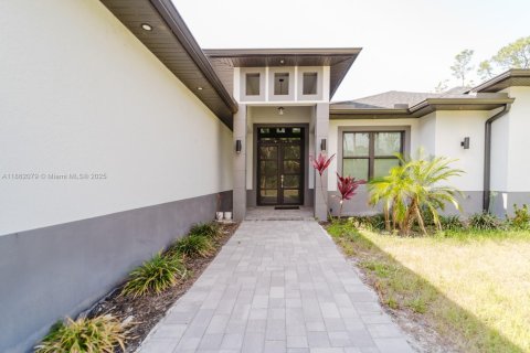 Casa en venta en Naples, Florida, 3 dormitorios № 1890625 - foto 1
