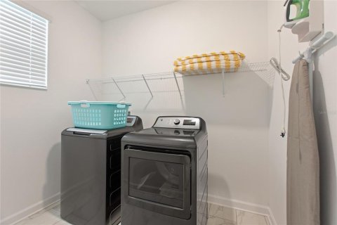 Villa ou maison à vendre à Kissimmee, Floride: 6 chambres, 310.57 m2 № 1541056 - photo 25