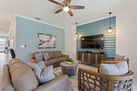 Villa ou maison à vendre à Kissimmee, Floride: 6 chambres, 310.57 m2 № 1541056 - photo 3