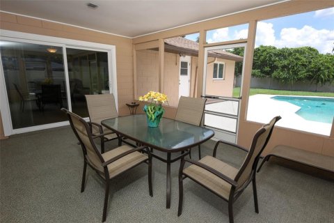 House in Oviedo, Florida 4 bedrooms, 195.47 sq.m. № 1886169 - photo 26