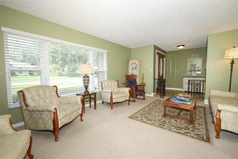 House in Oviedo, Florida 4 bedrooms, 195.47 sq.m. № 1886169 - photo 6
