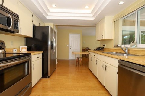 House in Oviedo, Florida 4 bedrooms, 195.47 sq.m. № 1886169 - photo 9