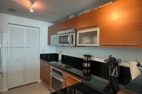 Купить кондоминиум в Майами, Флорида 1 спальня, 74.88м2, № 2173712 - фото 11