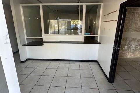 Propiedad comercial en alquiler en Ocala, Florida, 347.45 m2 № 1550886 - foto 3