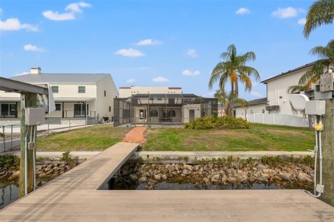 Villa ou maison à vendre à Saint Petersburg, Floride: 3 chambres, 203.08 m2 № 1588559 - photo 11