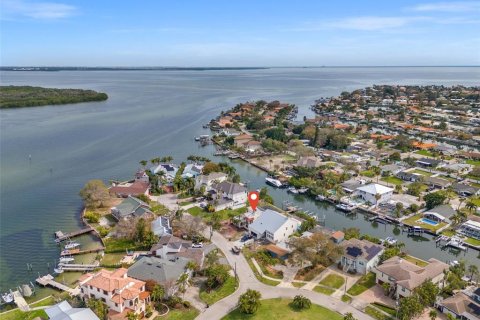 Villa ou maison à vendre à Saint Petersburg, Floride: 3 chambres, 203.08 m2 № 1588559 - photo 1