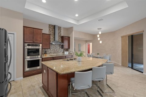 House in Spring Hill, Florida 7 bedrooms, 488.48 sq.m. № 2109422 - photo 22