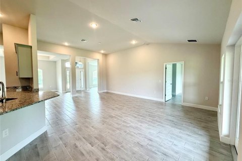 Villa ou maison à vendre à Port Charlotte, Floride: 4 chambres, 216.46 m2 № 1746461 - photo 19