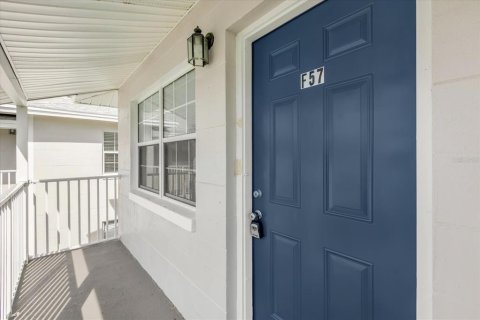 Condo in Mount Dora, Florida, 2 bedrooms  № 1914390 - photo 2