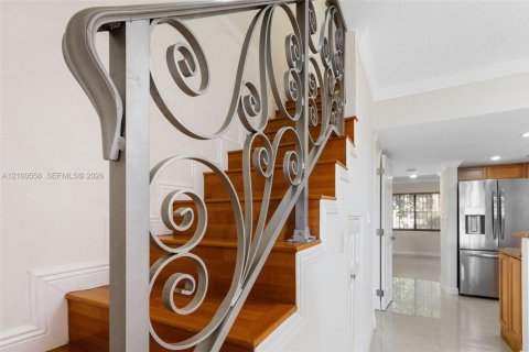 Touwnhouse à louer à Hialeah, Floride: 2 chambres, 96.99 m2 № 2402695 - photo 9