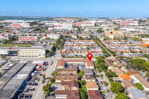 Touwnhouse à louer à Hialeah, Floride: 2 chambres, 96.99 m2 № 2402695 - photo 23