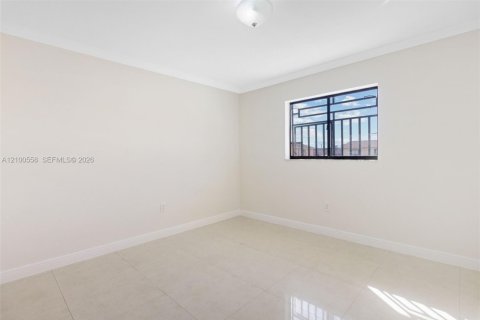 Touwnhouse à louer à Hialeah, Floride: 2 chambres, 96.99 m2 № 2402695 - photo 10