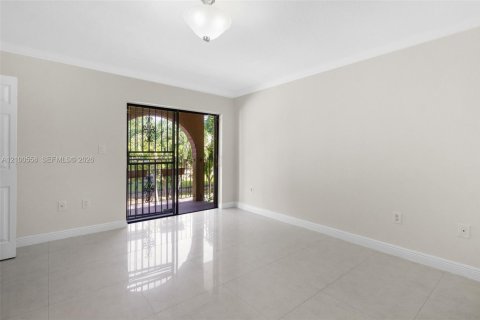 Touwnhouse à louer à Hialeah, Floride: 2 chambres, 96.99 m2 № 2402695 - photo 15