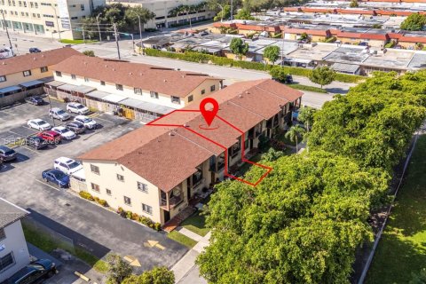 Touwnhouse à louer à Hialeah, Floride: 2 chambres, 96.99 m2 № 2402695 - photo 21