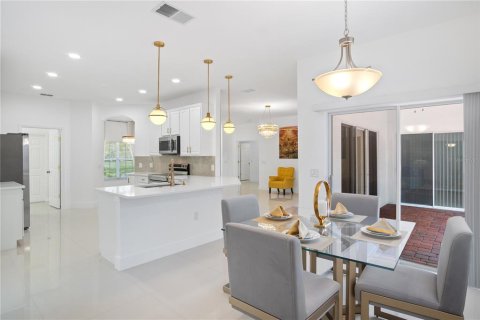 Casa en venta en Poinciana, Florida, 2 dormitorios, 189.33 m2 № 1777235 - foto 10