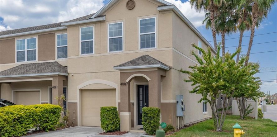 Adosado en Pinellas Park, Florida 3 dormitorios, 139.35 m2 № 2235429