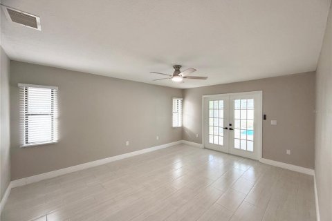 House in Kissimmee, Florida 4 bedrooms, 190.73 sq.m. № 2202341 - photo 17