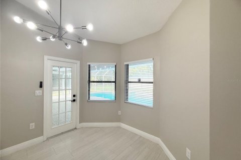 House in Kissimmee, Florida 4 bedrooms, 190.73 sq.m. № 2202341 - photo 9