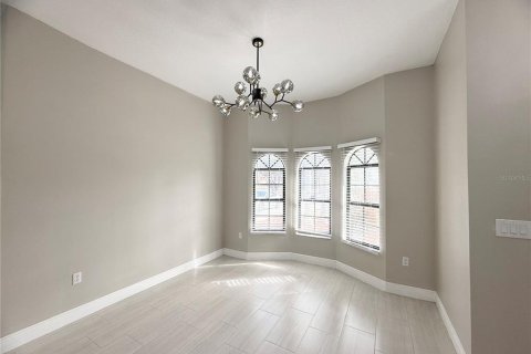 House in Kissimmee, Florida 4 bedrooms, 190.73 sq.m. № 2202341 - photo 14